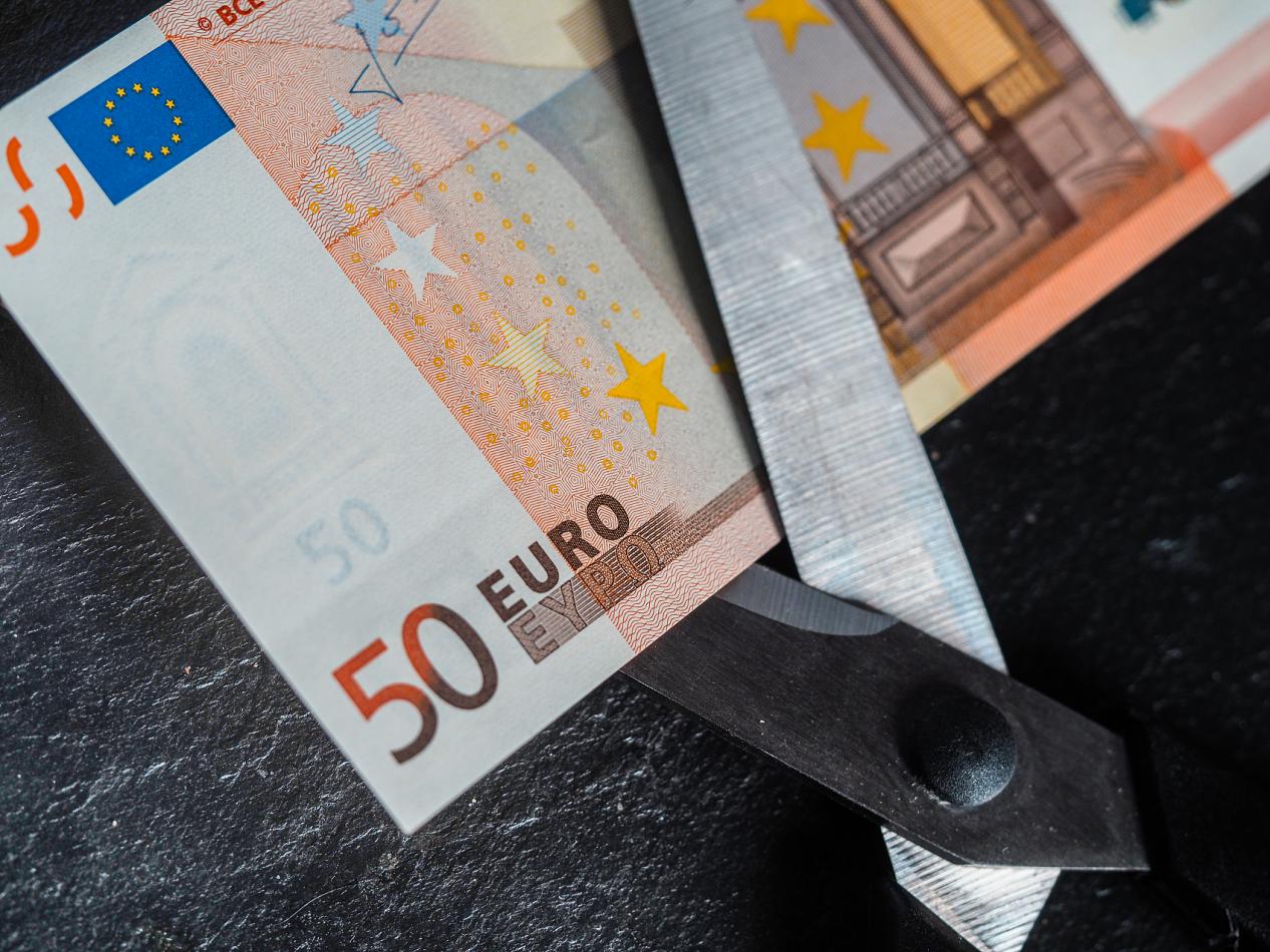 Brussels, Bỉ – Ngày 1 tháng 5 năm 2020 – Virus Corona yêu cầu sự bảo vệ tài chính nhiều hơn từ EU và Hoa Kỳ